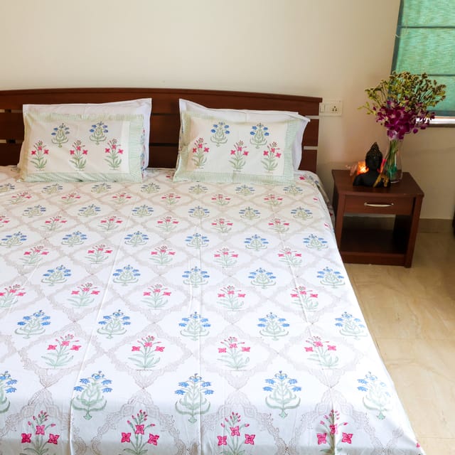 Jaal Print White and Blue