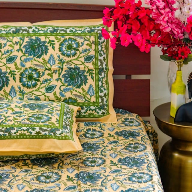 Guldaudi Floral Bedsheet