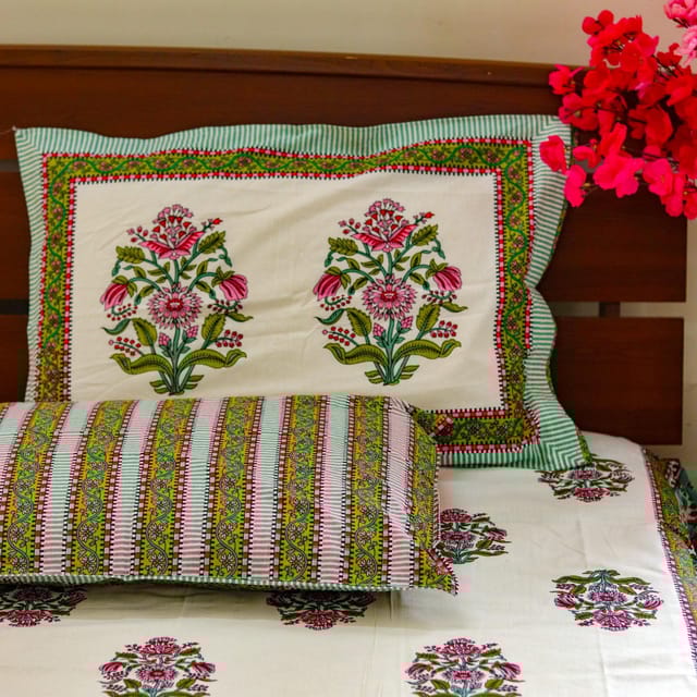 Flower Bunches Printed Bedsheet