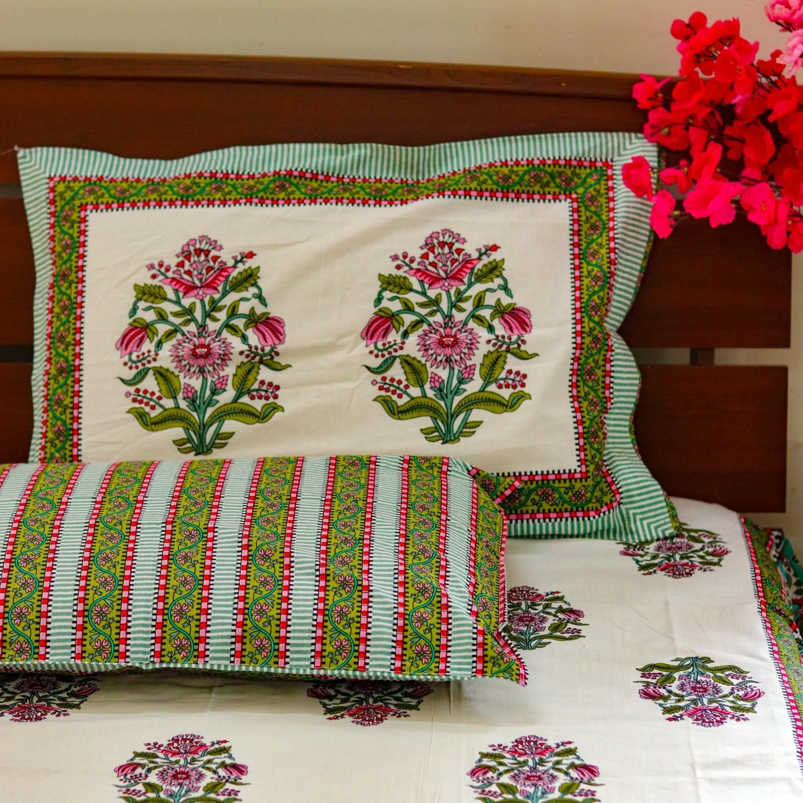 Flower Bunches Printed Bedsheet