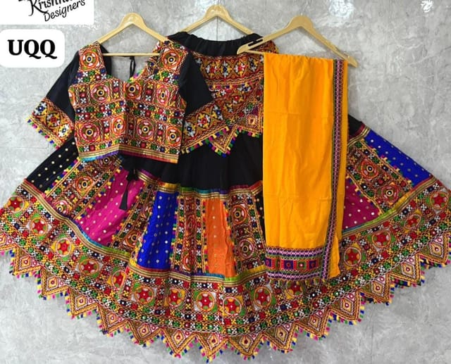 Chaniya Choli-Geel Met Multi