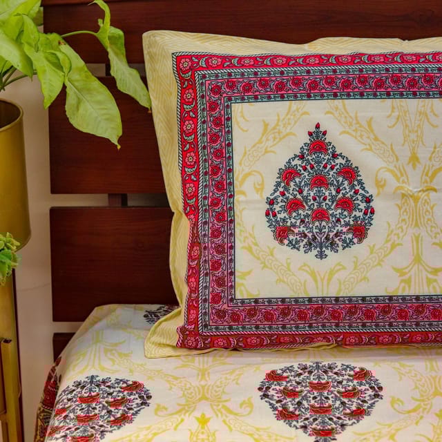 Blossom Elegance Bedsheet-Red